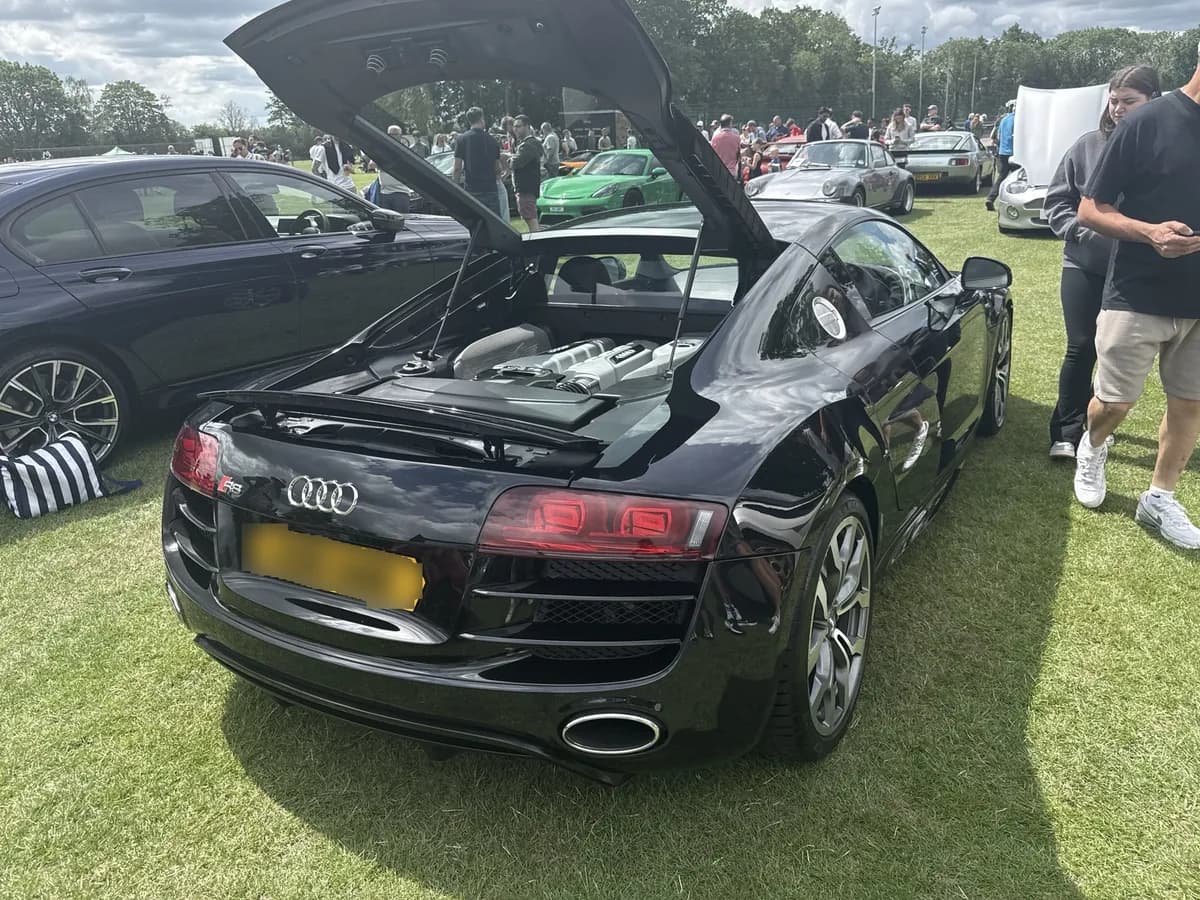 Audi R8
