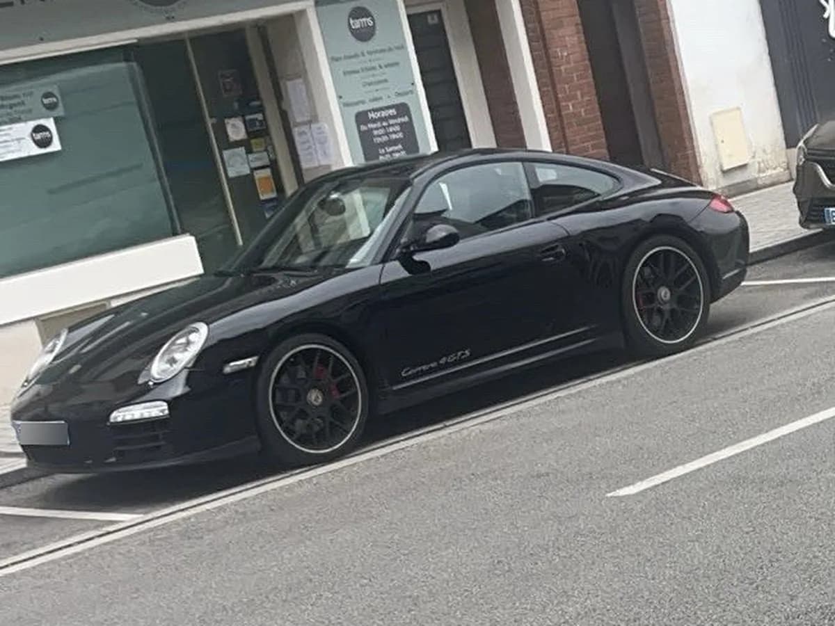 Porsche 911 Carrera 4 GTS