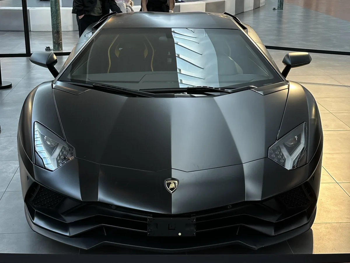 Lamborghini Aventador LP740-4 S