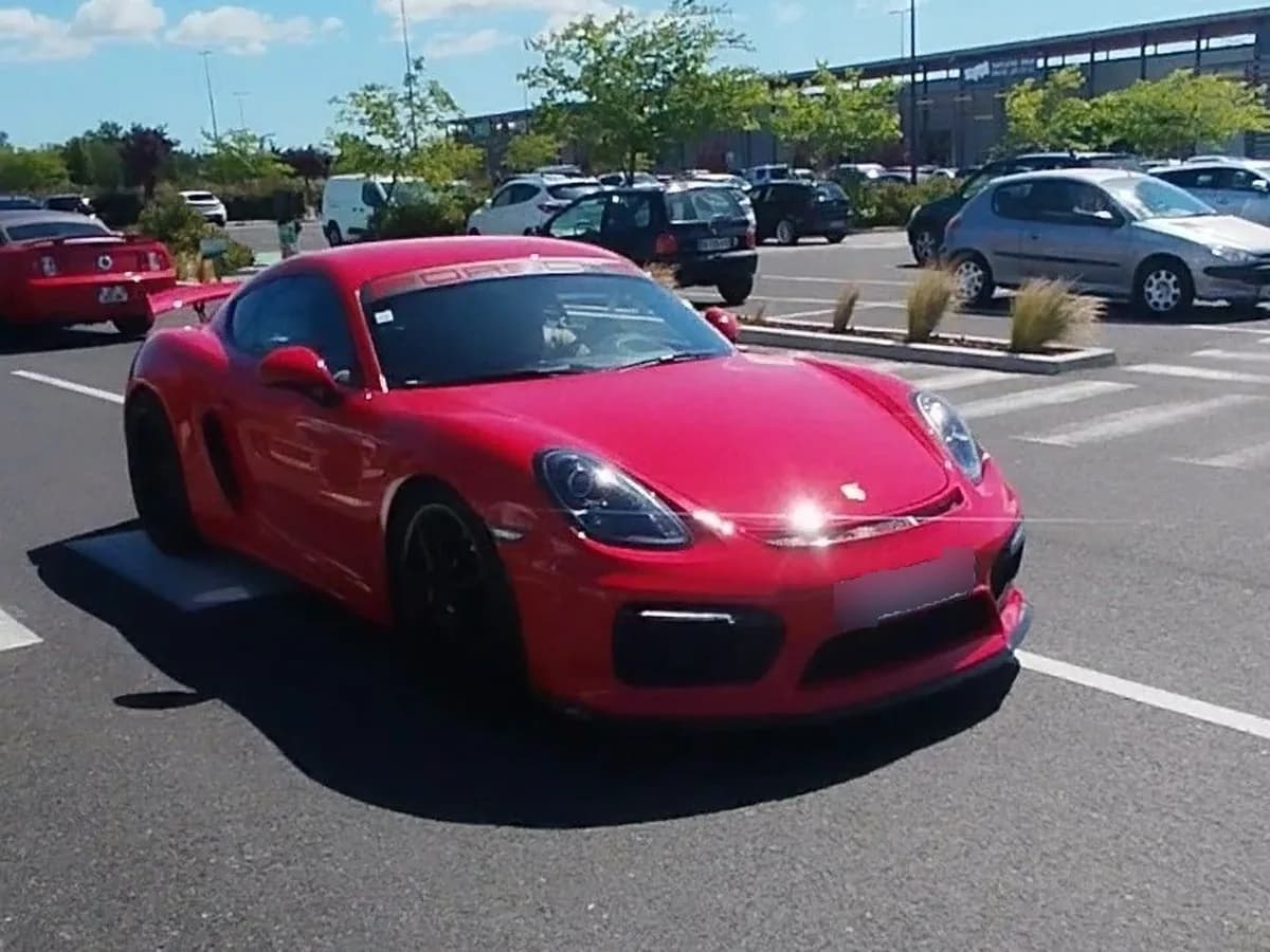 Porsche Cayman GT4 2015