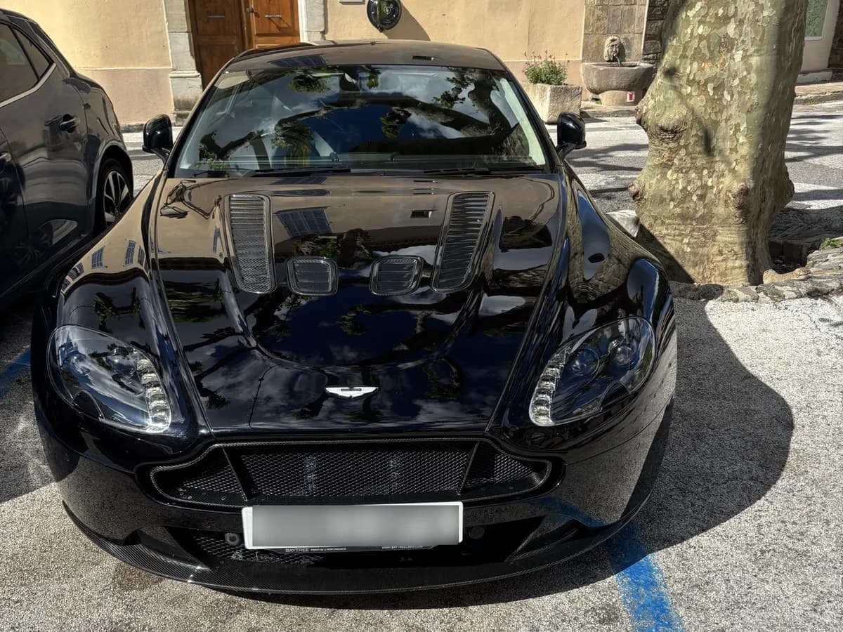 Aston Martin Vantage V12 S Coupé 2013