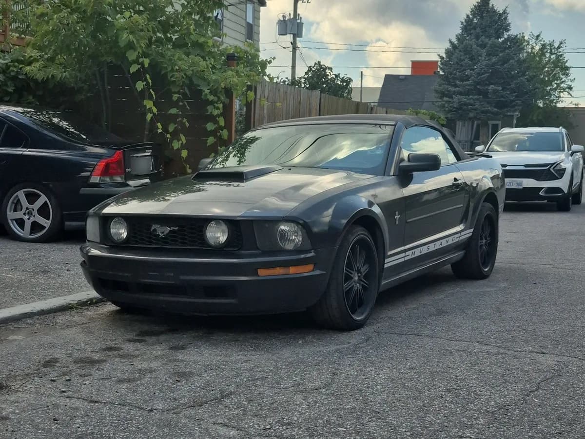 Ford Mustang Convertible 2004