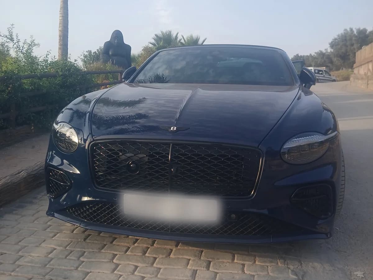 Bentley Continental GTC 2024