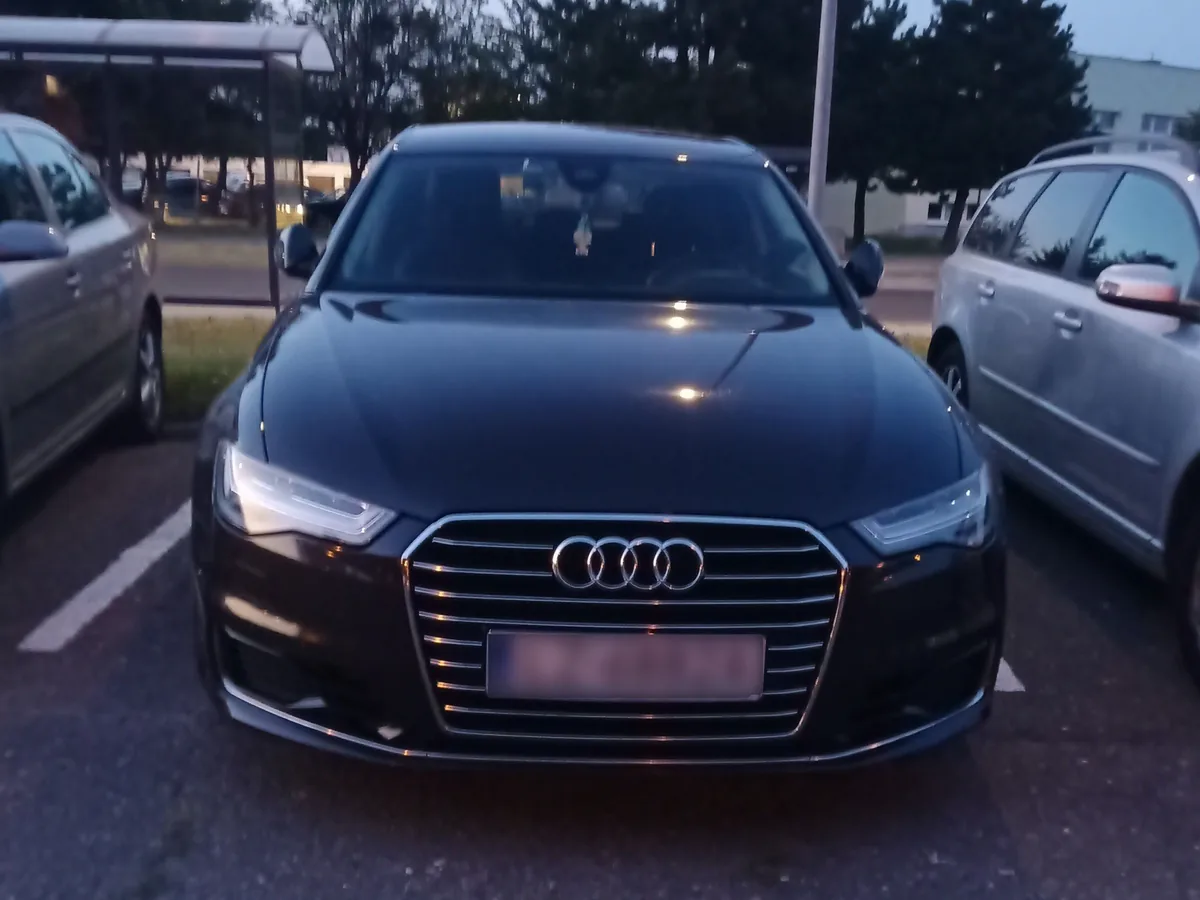 Audi A6 Sedan