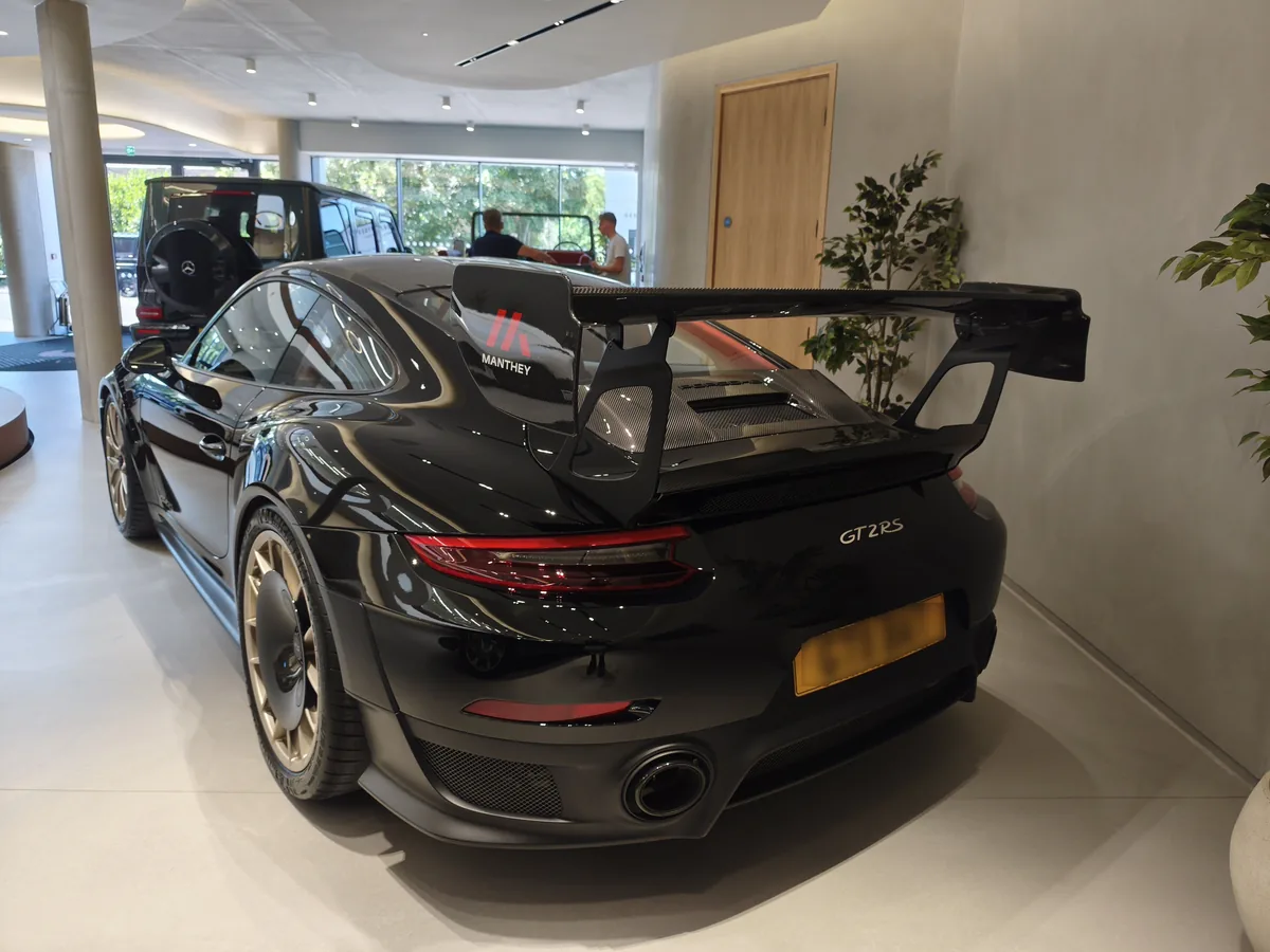 Porsche 911 GT2 RS Manthey 2018