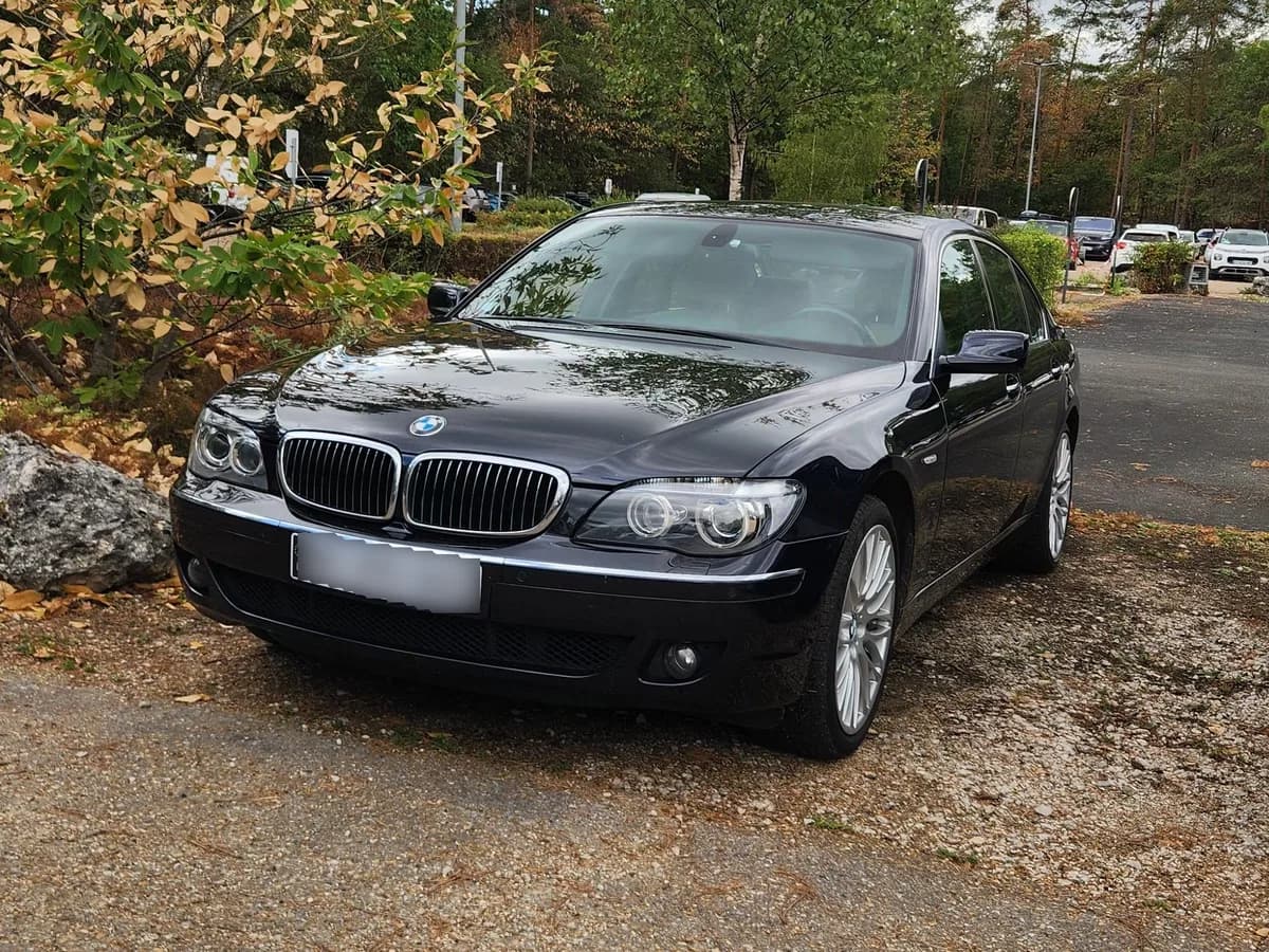 BMW 7 Series Base 2005