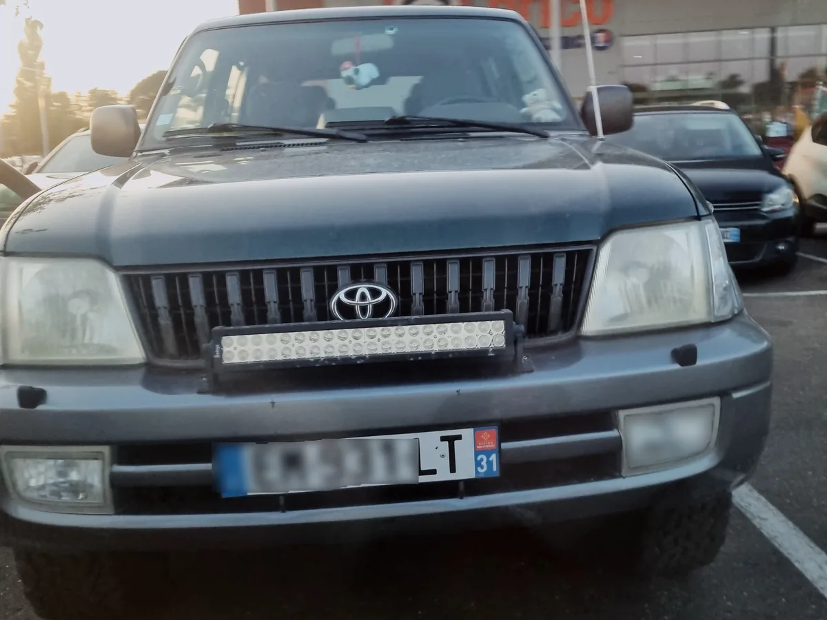 Toyota Land Cruiser Prado SUV 2002