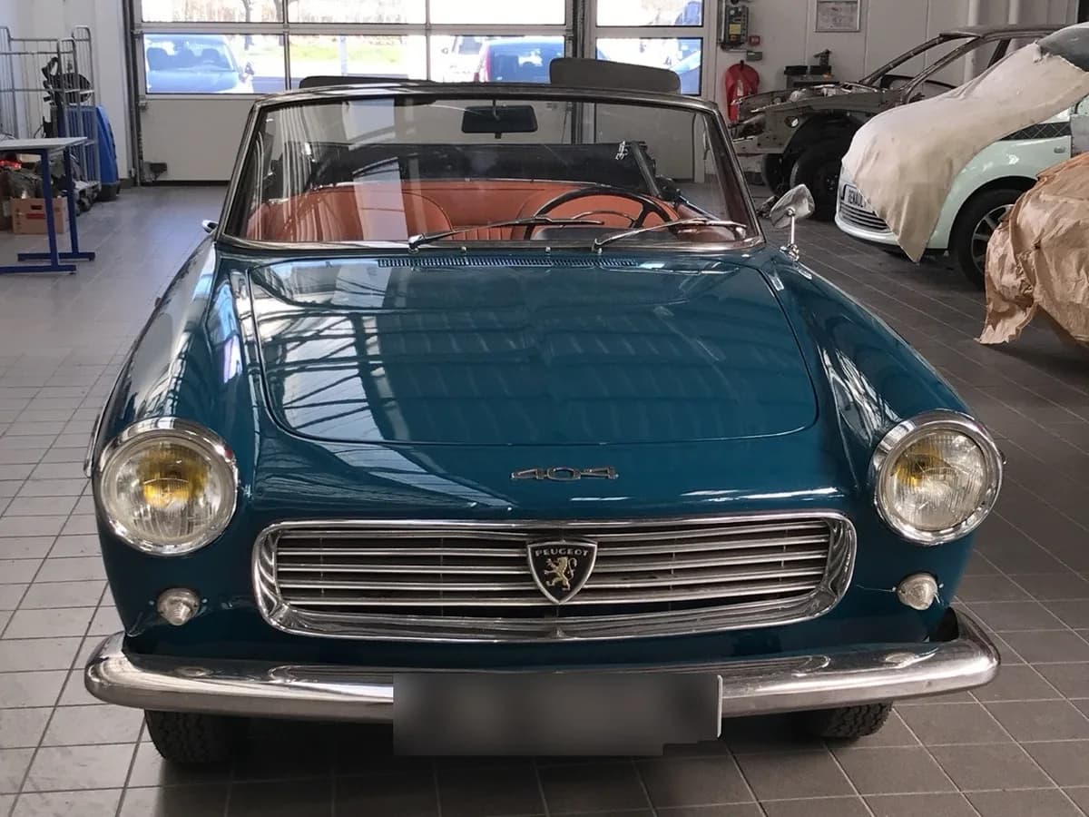 Peugeot 404