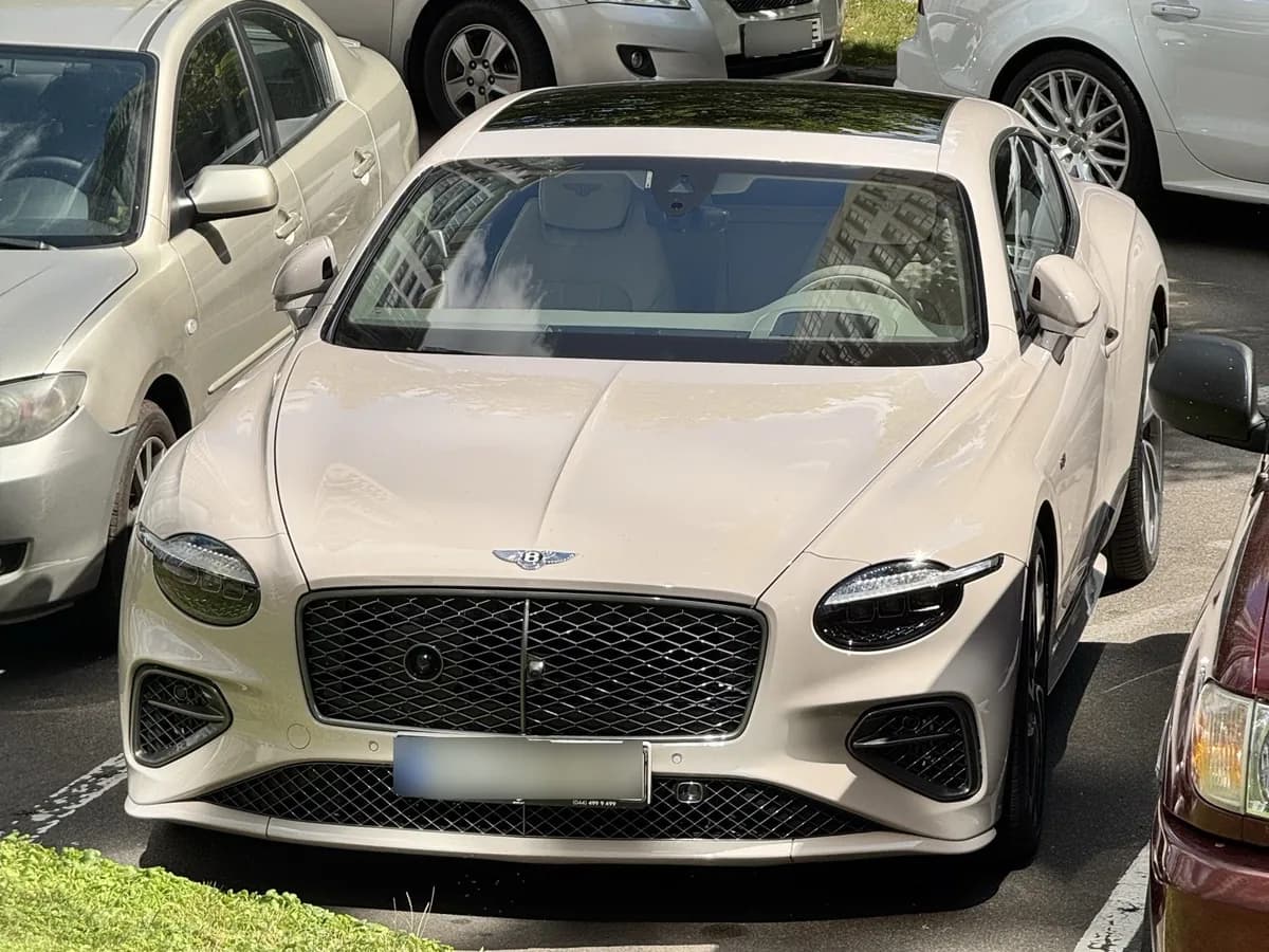 Bentley Continental GT Mulliner 2025