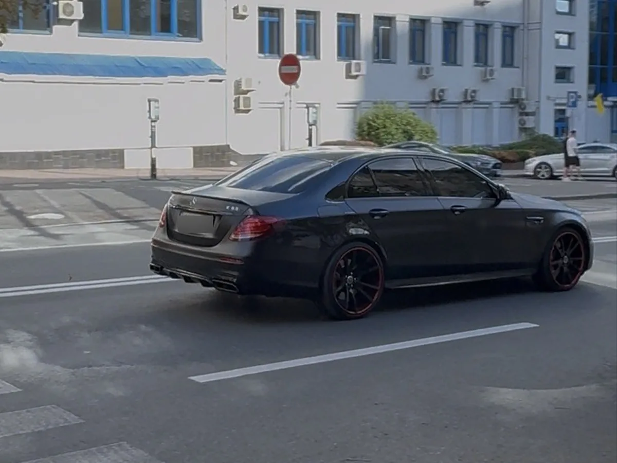 Mercedes-Benz AMG E 63