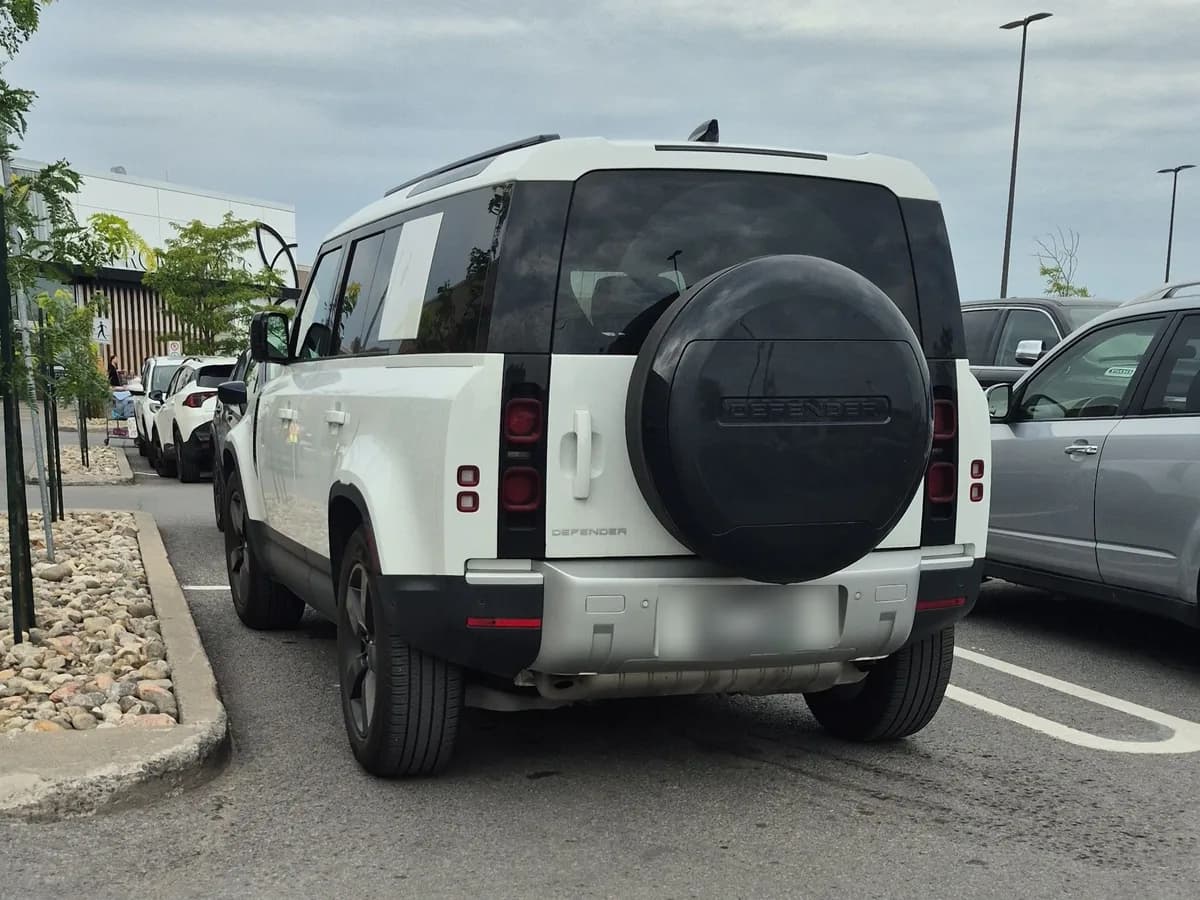 Land Rover Defender 130 SUV 2022