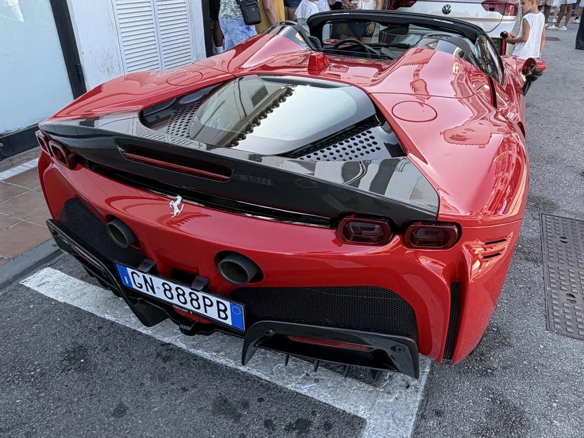 Ferrari SF90 Spider by Novitec