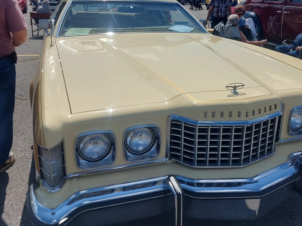 Thunderbird 1974–1976 Hardtop Coupe 1974