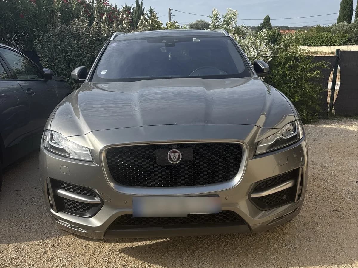 Jaguar F-Pace