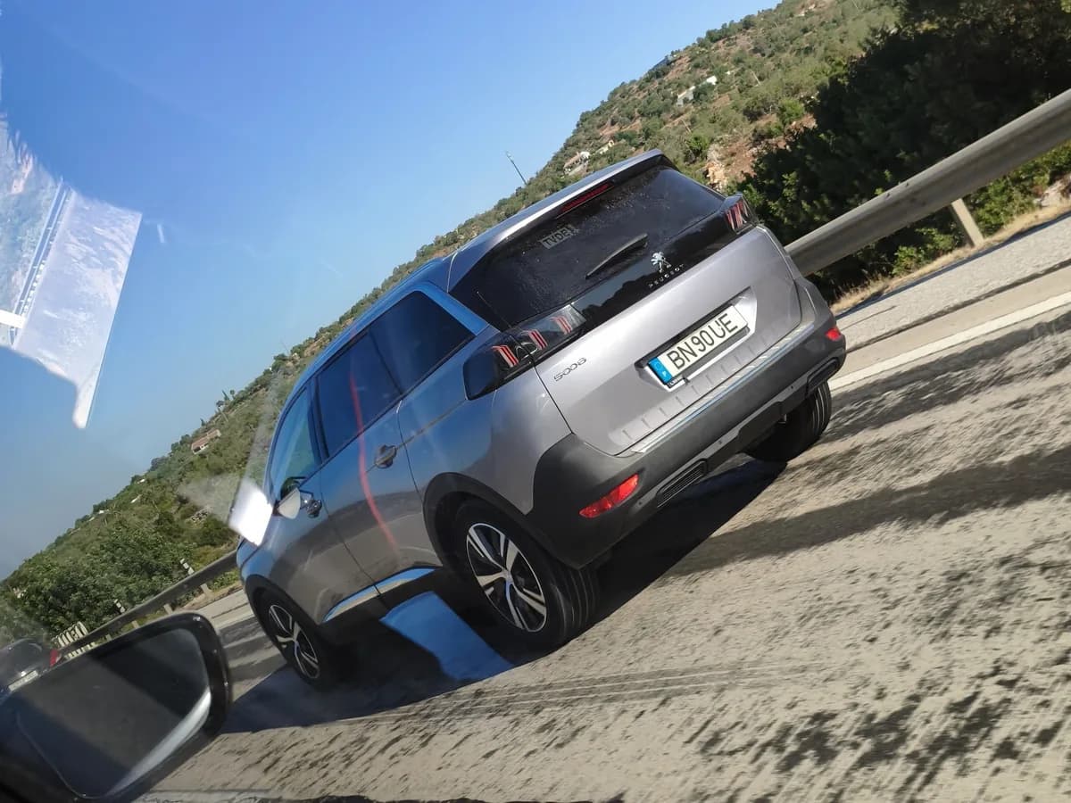 Peugeot 5008 SUV 2020