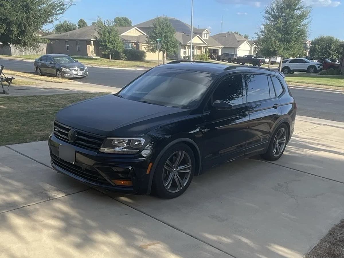Volkswagen Tiguan Base