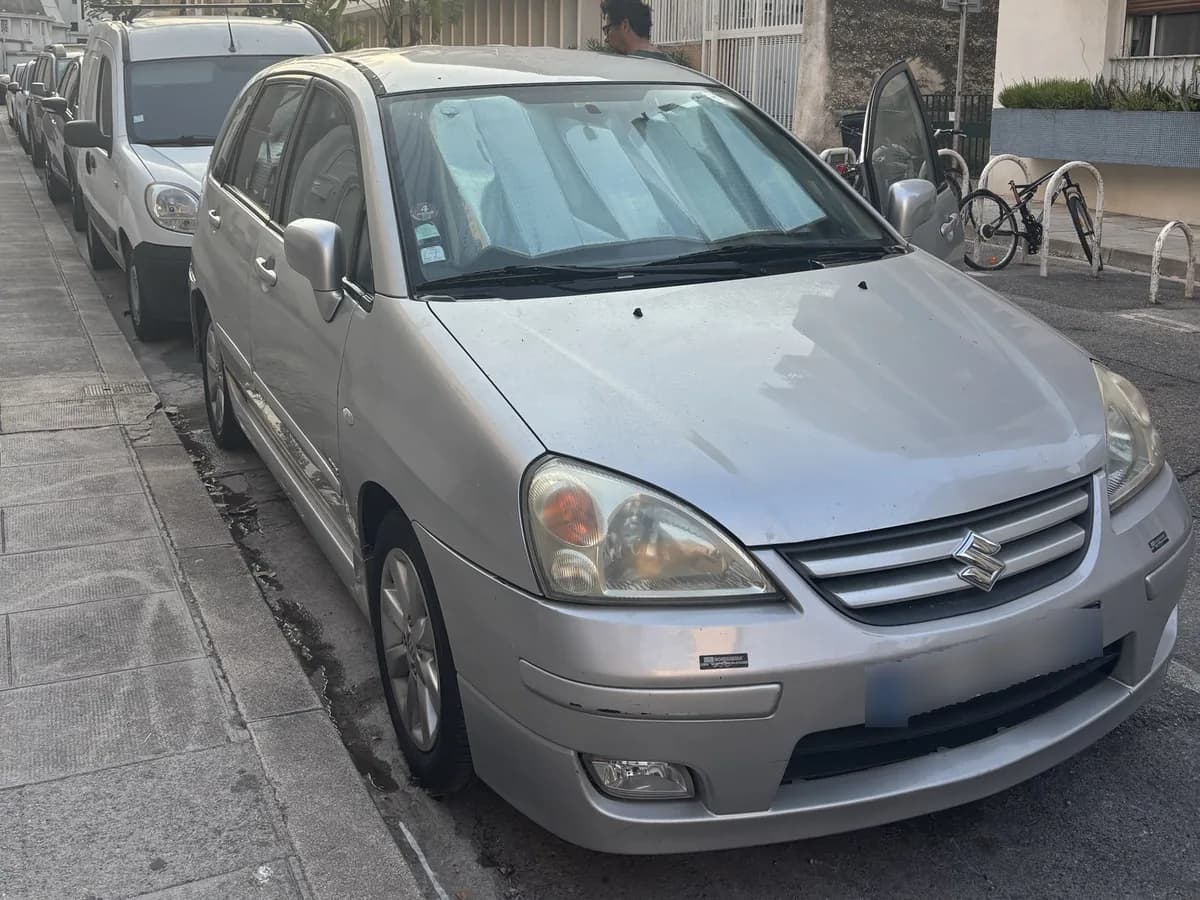 Suzuki Liana