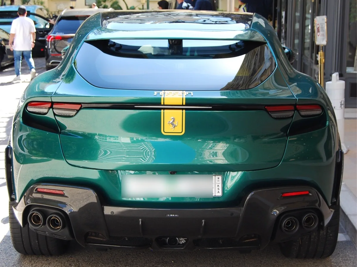 Ferrari Purosangue Base