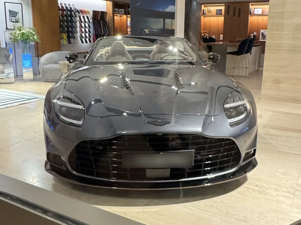Aston Martin Vanquish 2012