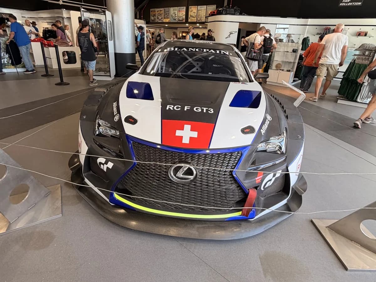 Lexus RC