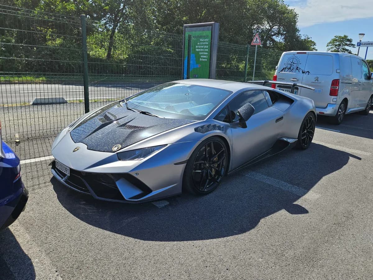 Huracán LP640-4 Performante
