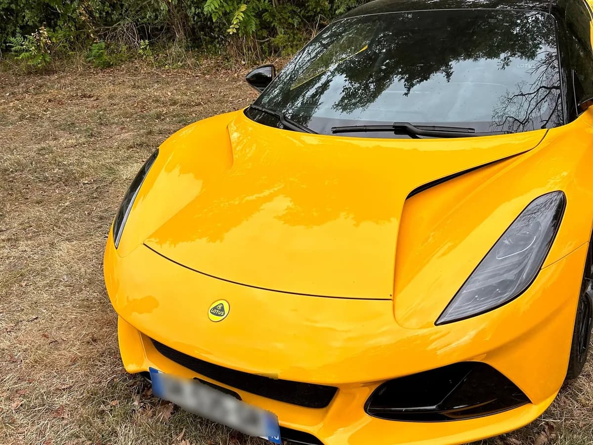 Lotus Emira