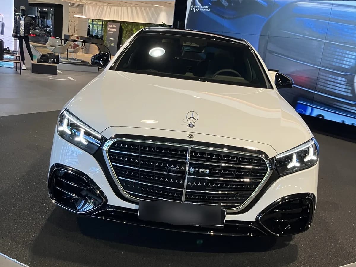 Mercedes-Benz S-Klasse Base