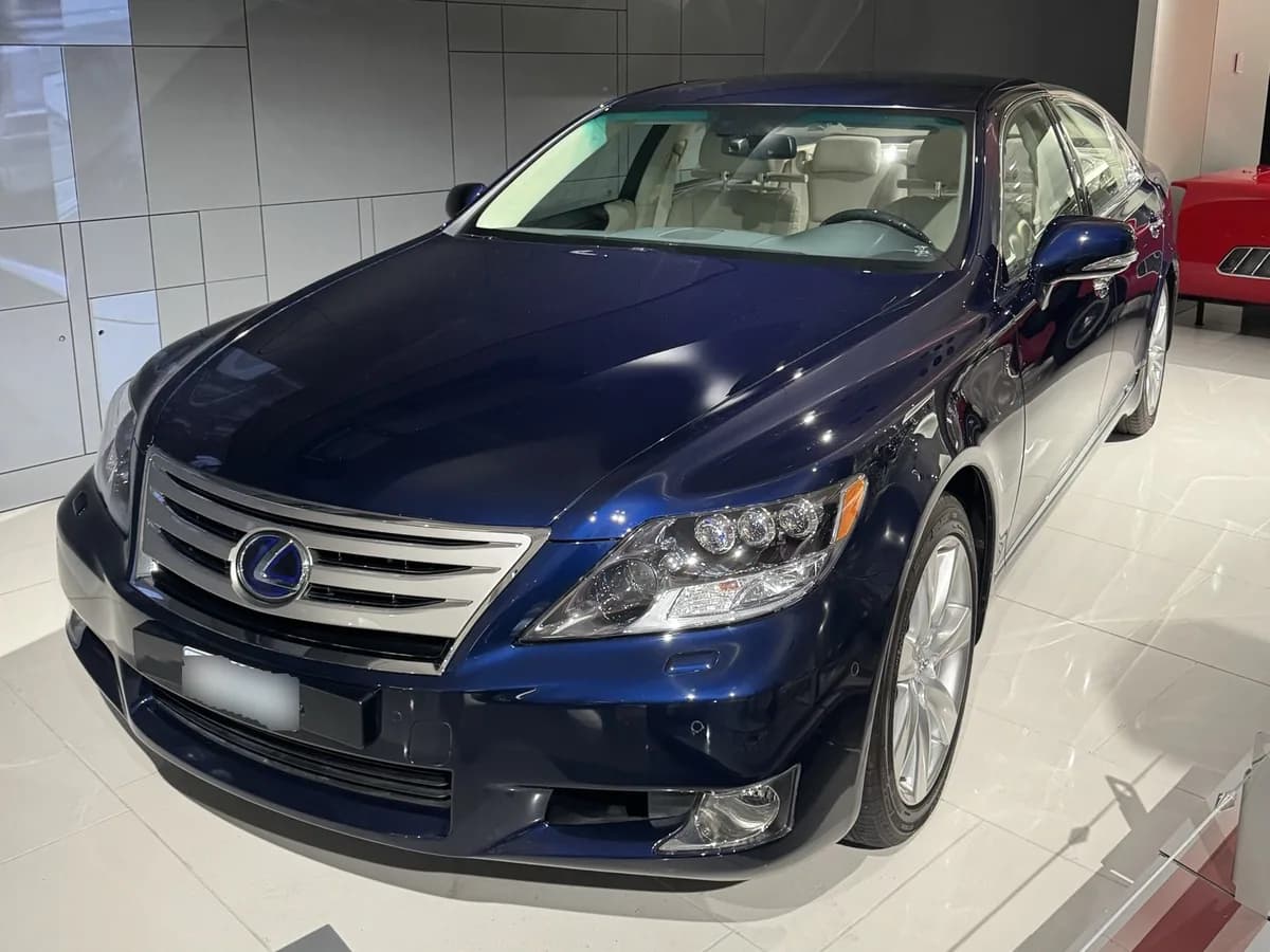 LS 600h L 2010