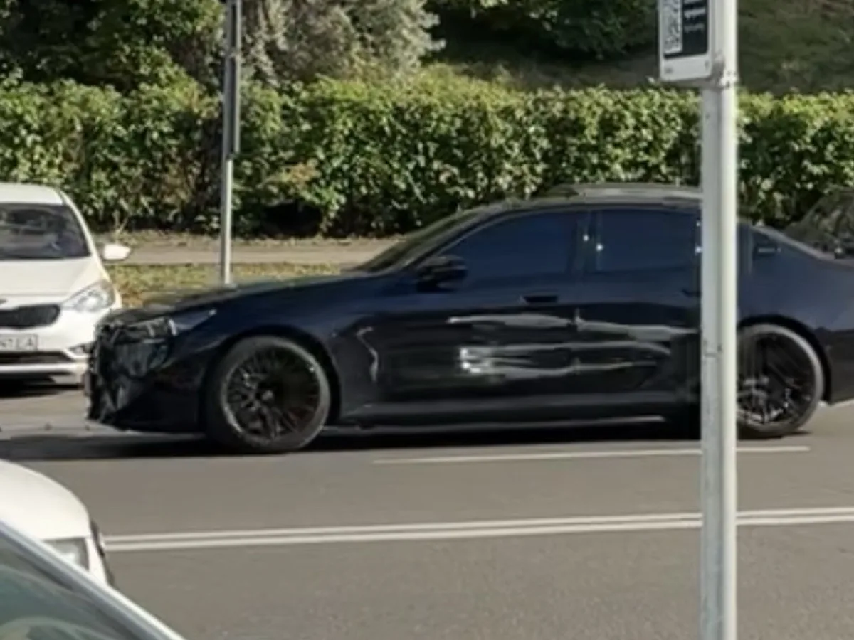 BMW M5 Sedan