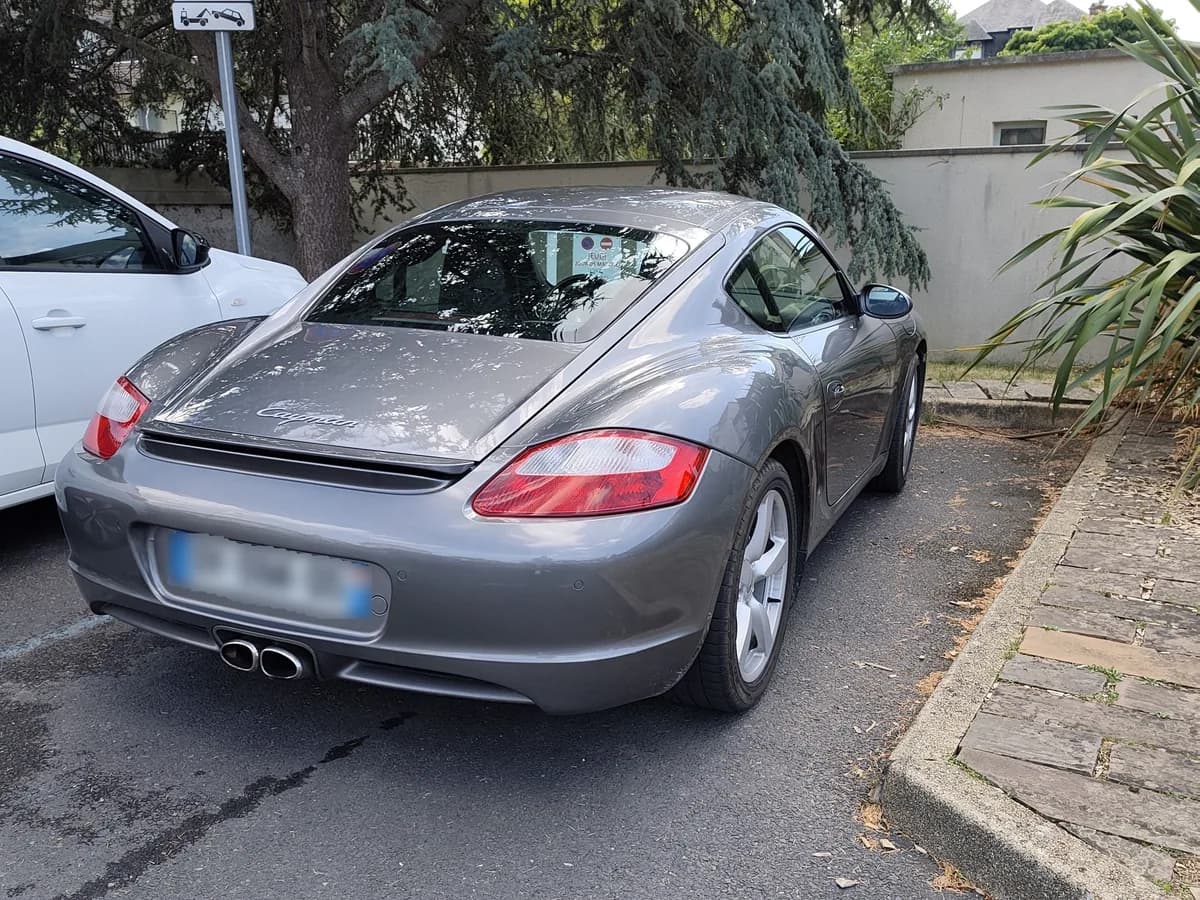Porsche 718 Cayman