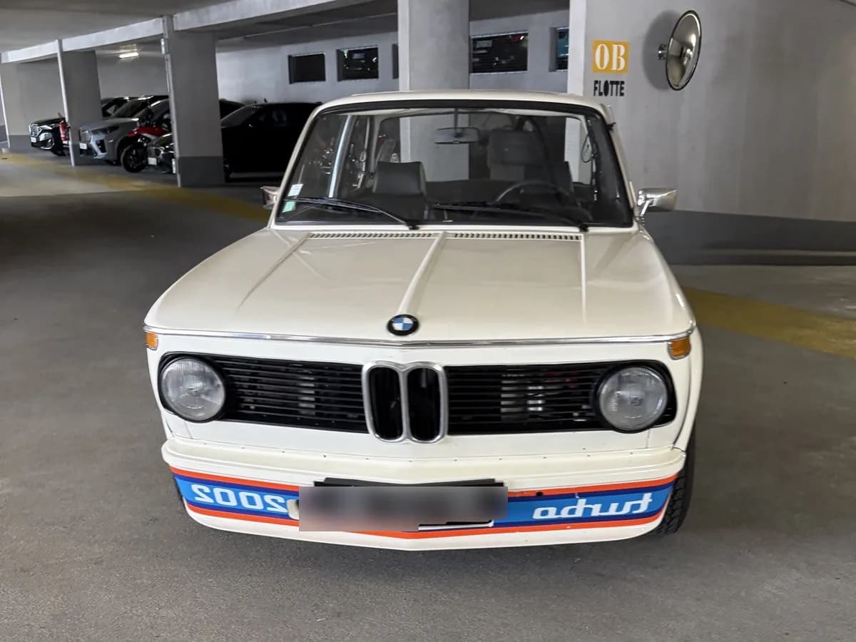 BMW 02 Series Sedan 2002