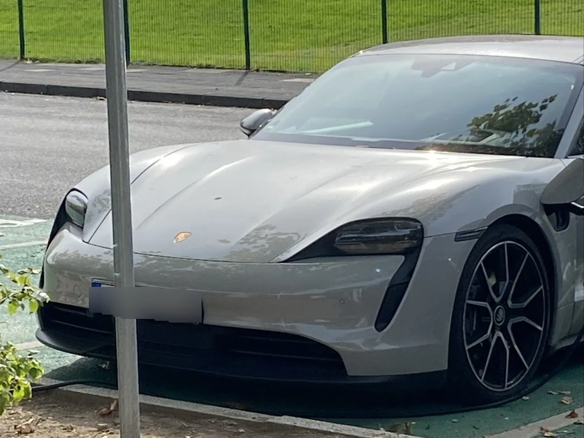 Porsche Taycan Sedan
