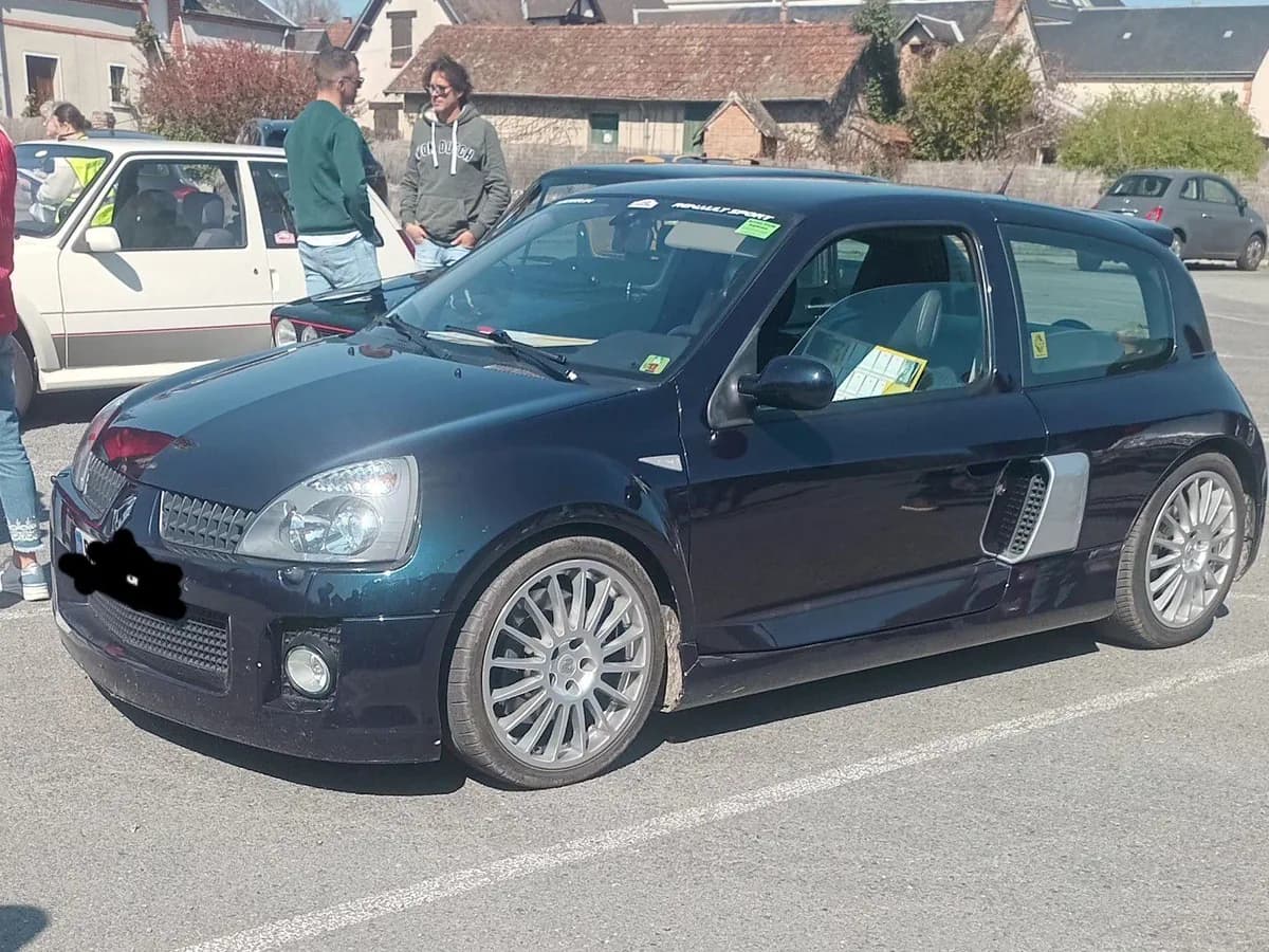 Renault Clio V6 2001