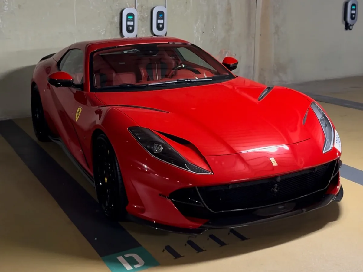 Ferrari 812 GTS