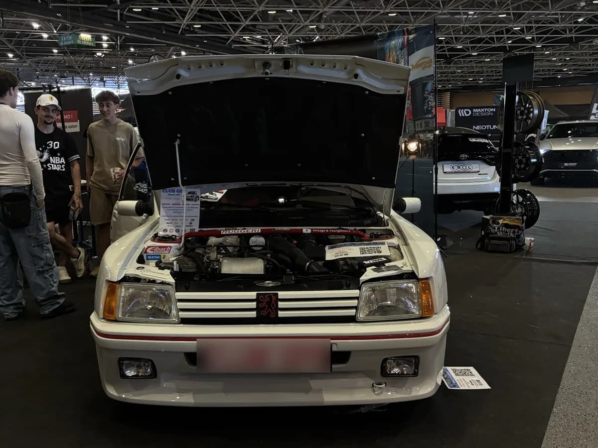 Peugeot 205
