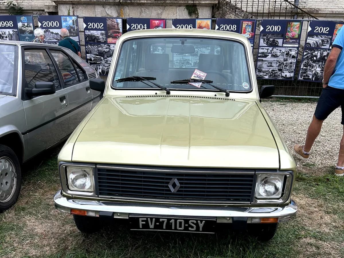 Renault 6