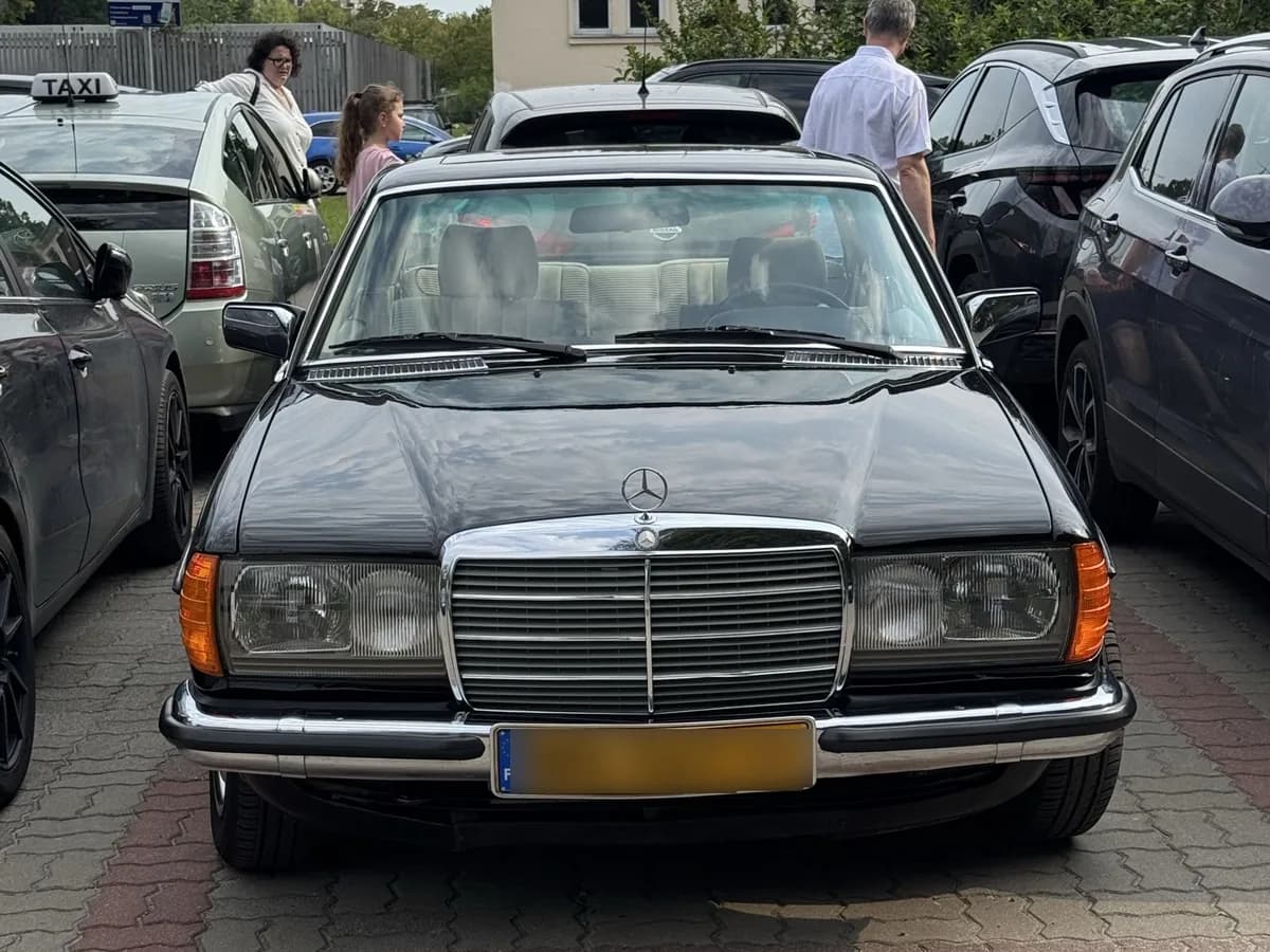 Mercedes-Benz E-Klasse 230C–300C Coupé 1977