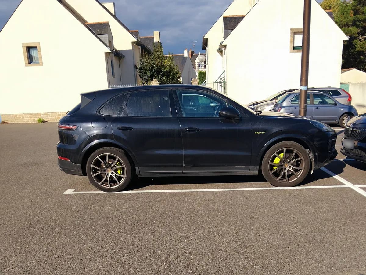 Cayenne SUV 2017