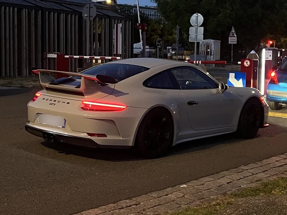 911 GT3 Touring