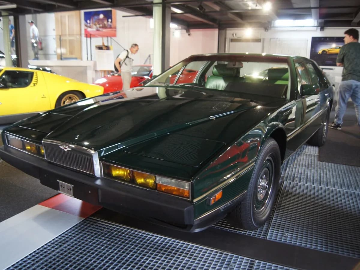 Aston Martin Lagonda
