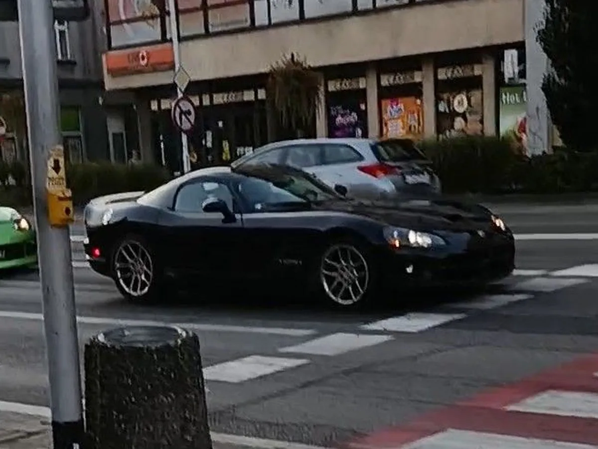 Dodge Viper Base