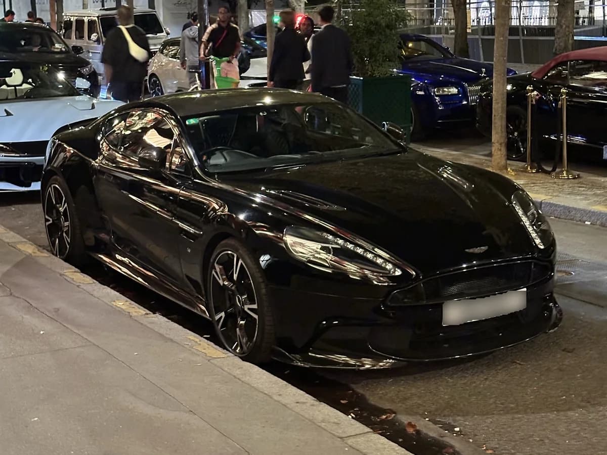 Aston Martin Vanquish 2012