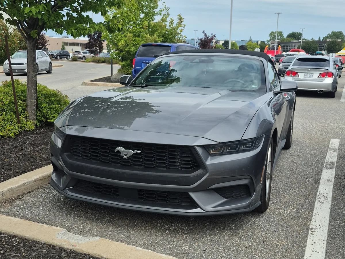 Ford Mustang Convertible 2023