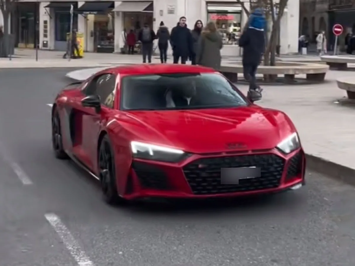 R8 Coupé