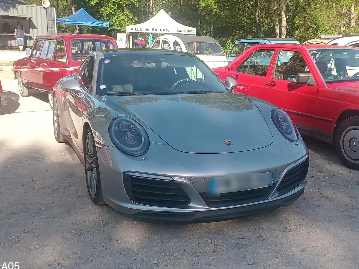 Porsche 911