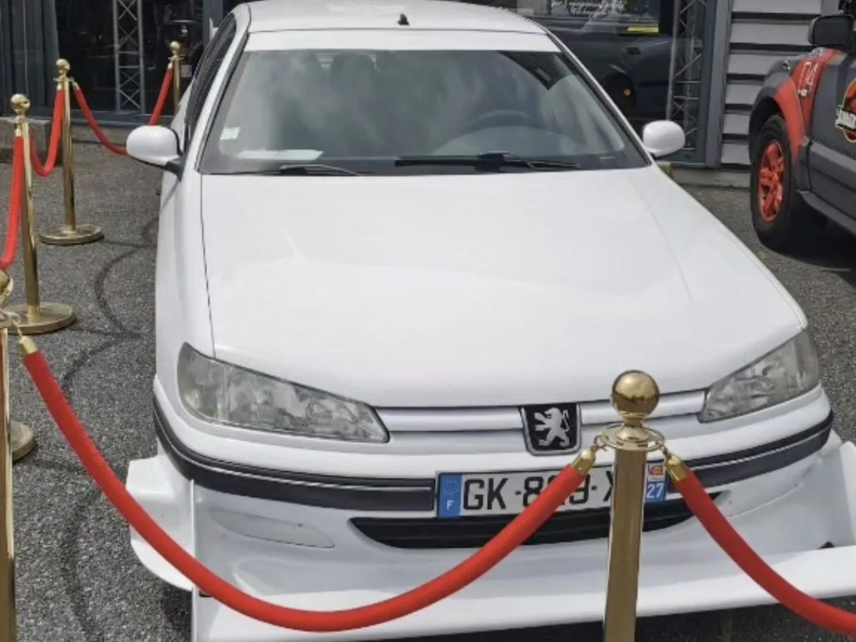 Peugeot 406