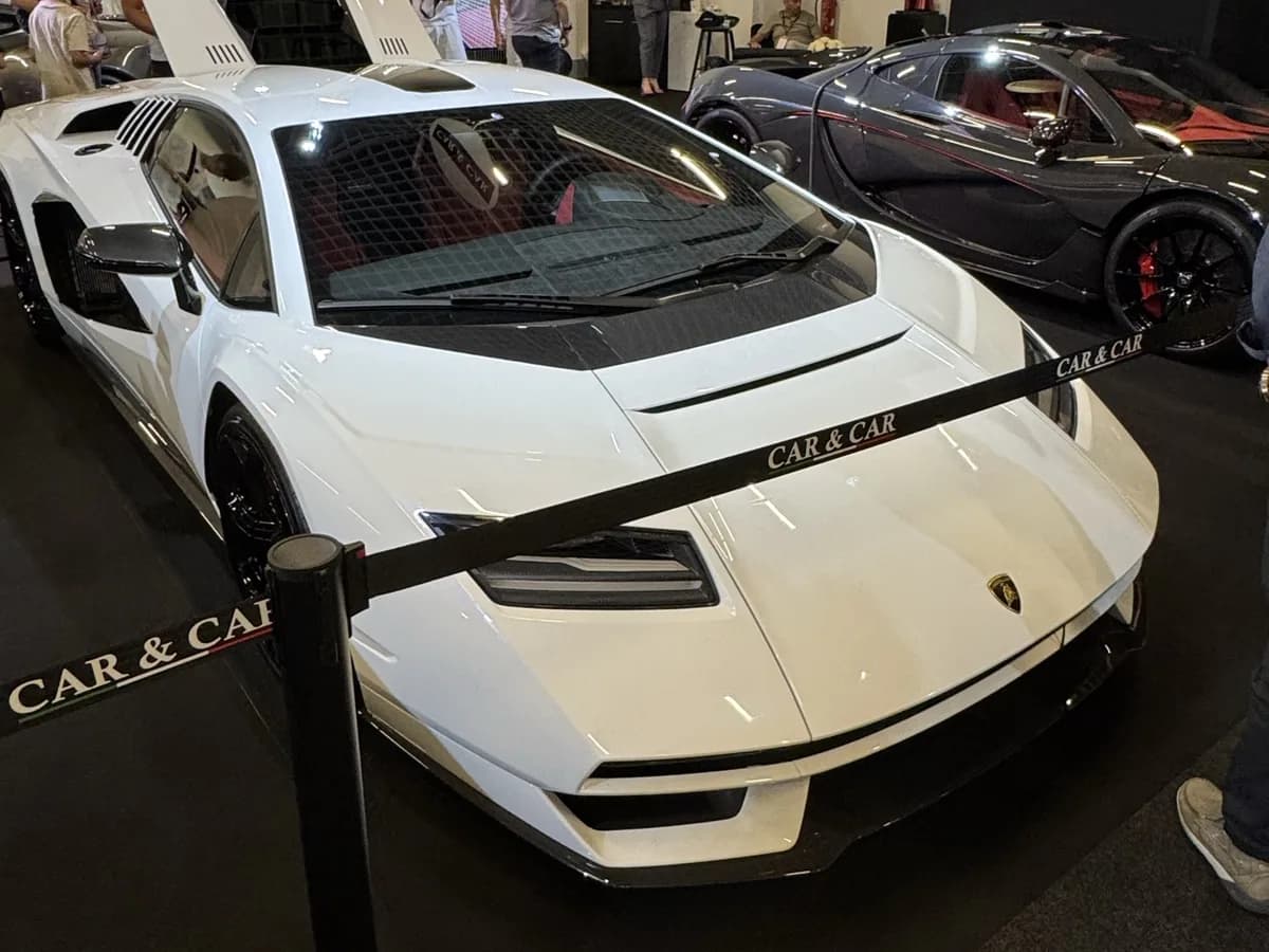 Countach LPI 800-4 2021