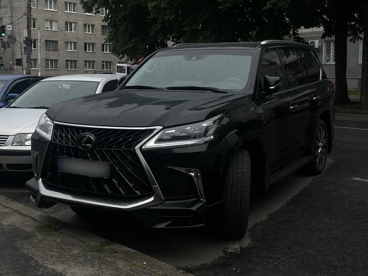 Lexus LX