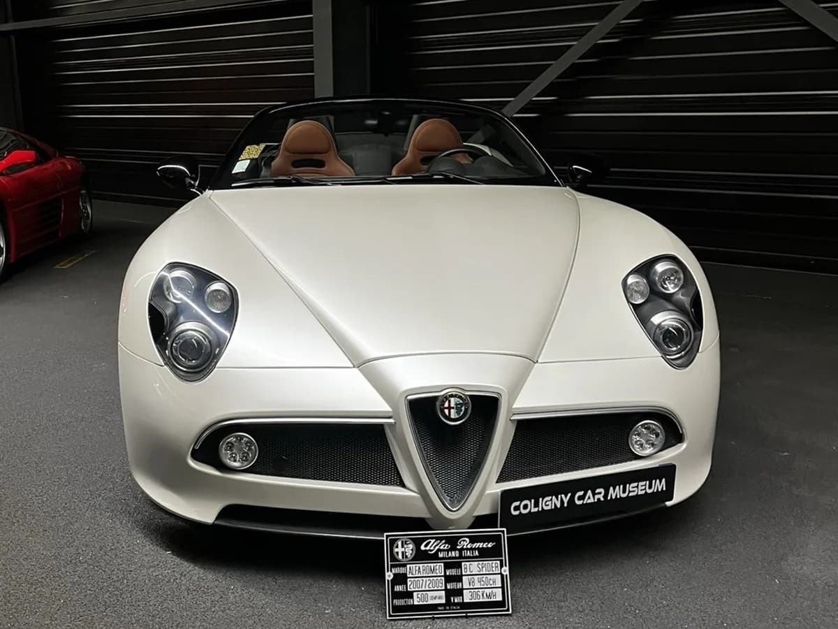 Alfa Romeo 8C