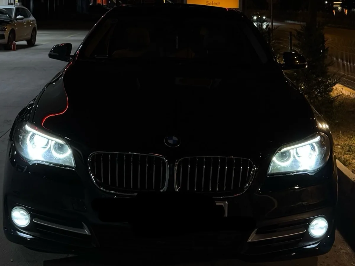 BMW 5 Series Sedan